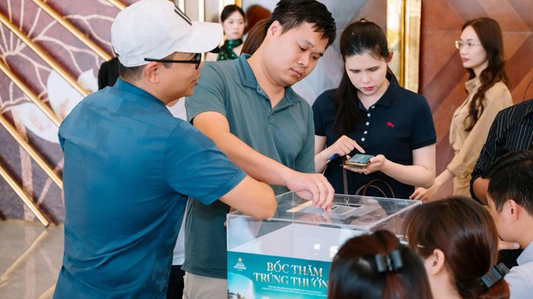Phụ huynh miền Bắc Nam tiến sát cánh cùng con: Nhất định phải chọn Vinhomes  