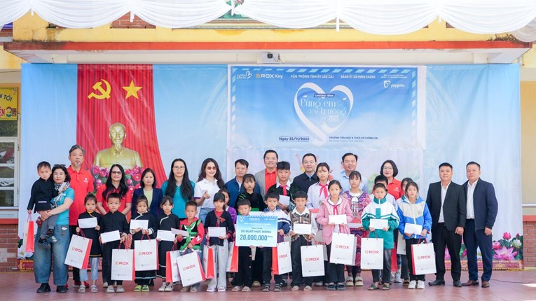 ROX Key tiếp sức đến trường tại Lào Cai, lan tỏa văn hóa sẻ chia