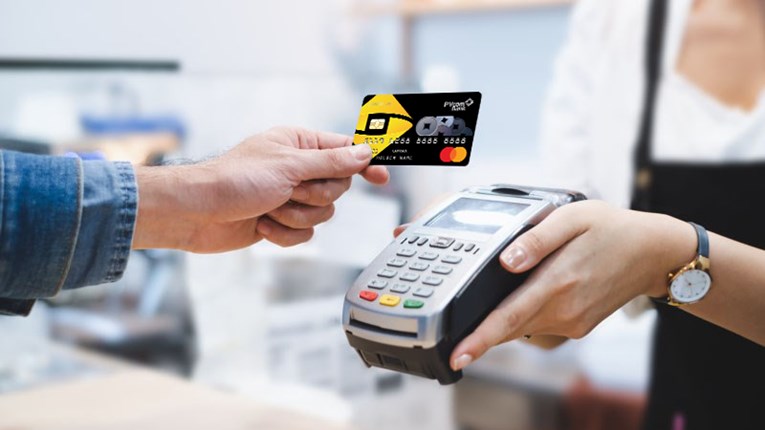 Mua hàng hoàn tiền cùng thẻ tín dụng PVcomBank Cashback