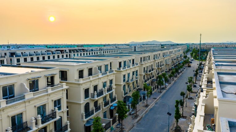 Trái phiếu doanh nghiệp bất động sản tái xuất, lãi suất cao hiếm thấy