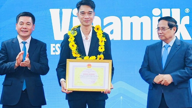 Vinamilk là doanh nghiệp duy nhất trong ngành sữa nhận bằng khen xuất khẩu tiêu biểu của Bộ Công Thương