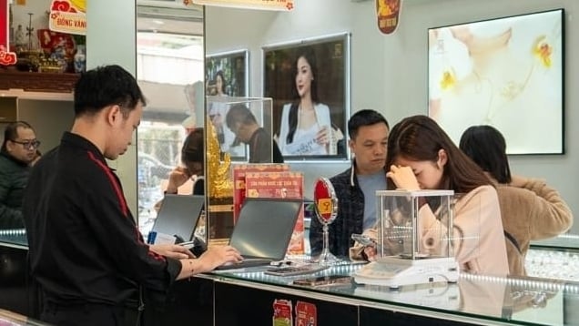 Giá vàng hôm nay 2/1: Mức thấp nhất trong vòng 5 tuần qua - Ảnh 1