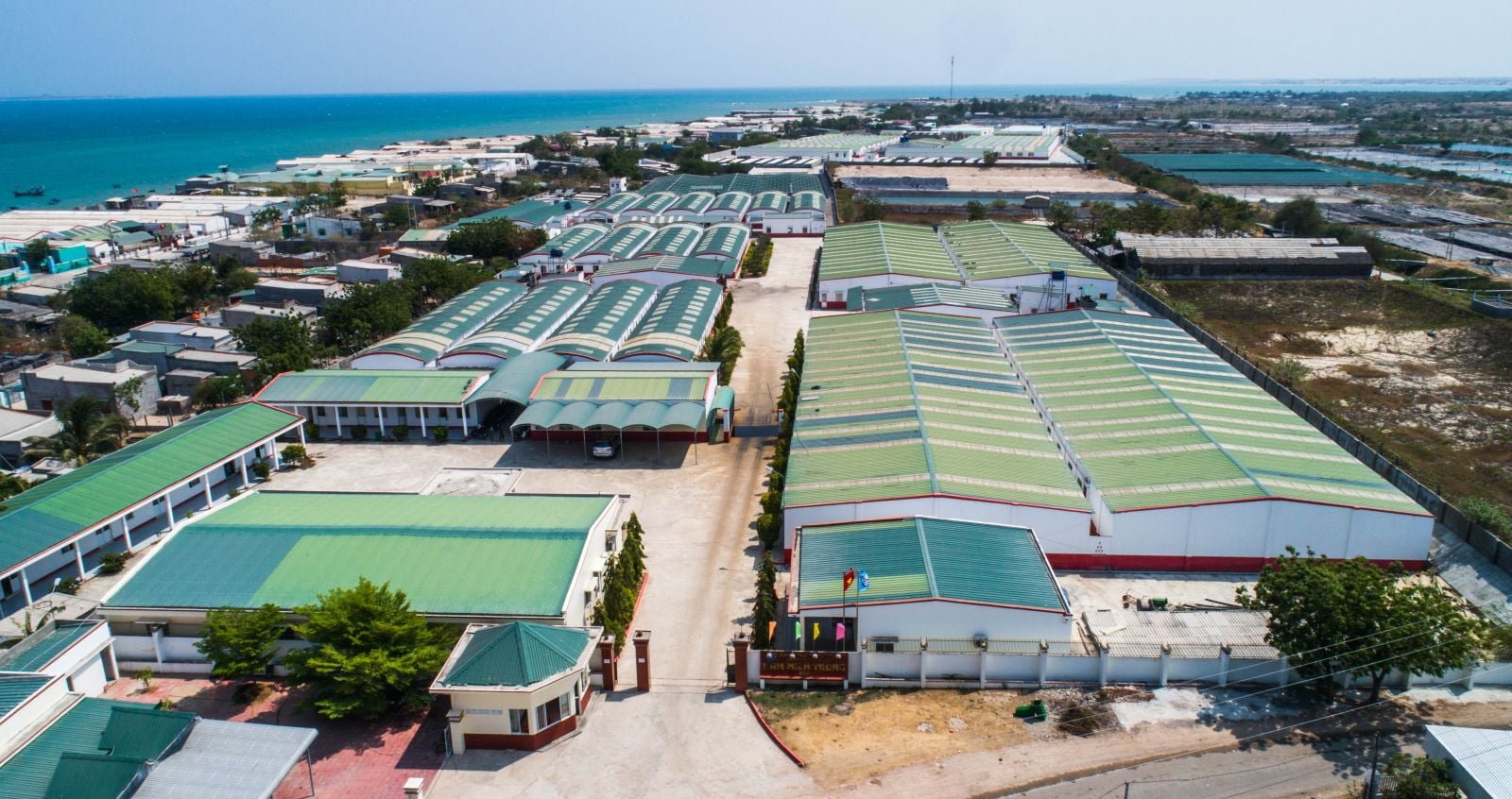 C&ocirc;ng ty cổ phần Tập đo&agrave;n Nam Miền Trung Group được th&agrave;nh lập v&agrave;o ng&agrave;y 16/7/2018.