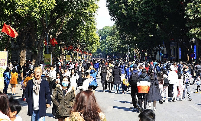 H&#224; Nội đ&#243;n hơn 118.000 lượt kh&#225;ch trong dịp Tết Dương lịch 2021 - Ảnh 1