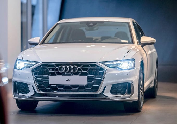 Audi triệu hồi gần 28.000 xe sang v&igrave; lỗi d&acirc;y đai an to&agrave;n.