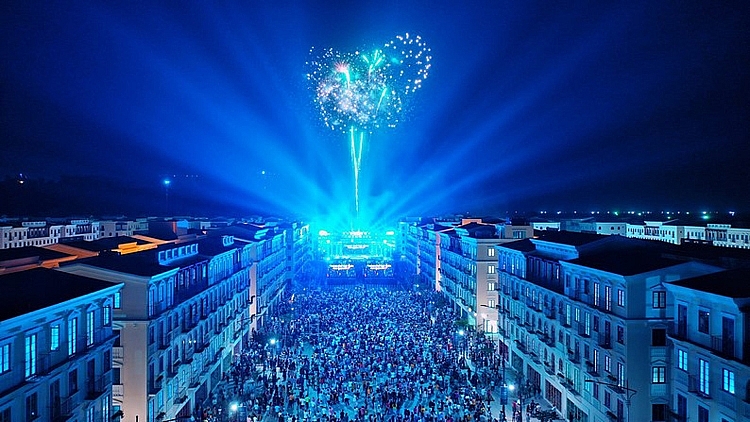 Sun Grand City New An Thoi rực rỡ trong đại ti&ecirc;̣c bắn pháo hoa chào mừng Phú Qu&ocirc;́c l&ecirc;n thành ph&ocirc;́ &nbsp;