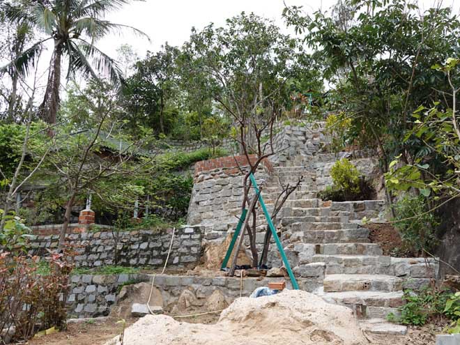 C&aacute;c bờ k&egrave; do &ocirc;ng Hổ x&acirc;y dựng &nbsp;