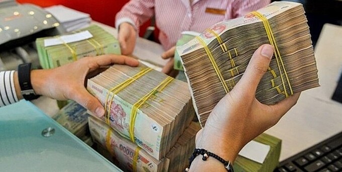 Nếu l&atilde;i suất huy động vốn tiếp tục tăng như dự b&aacute;o của giới chuy&ecirc;n m&ocirc;n th&igrave; tiền gửi tiết kiệm l&agrave; k&ecirc;nh đầu tư khả quan trong nửa đầu năm 2023. Ảnh minh họa.