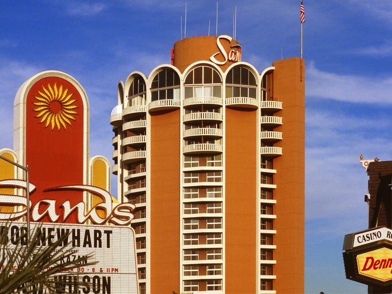 Sheldon Adelson: Tuổi thơ b&#225;n b&#225;o dạo mưu sinh tới &#244;ng tr&#249;m đế chế s&#242;ng bạc lớn nhất nước Mỹ - Ảnh 2