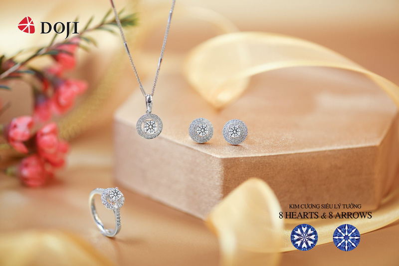 Trang sức kim cương si&ecirc;u l&yacute; tưởng 8 Hearts &amp; 8 Arrows của DOJI l&agrave; mảnh gh&eacute;p ho&agrave;n hảo cho phụ nữ lu&ocirc;n trọn vẹn. &nbsp;