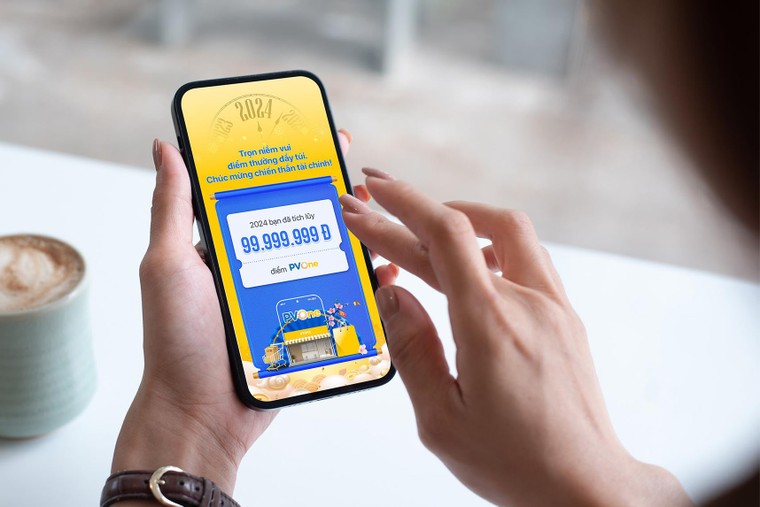 PVcomBank tri &#226;n kh&#225;ch h&#224;ng nh&#226;n dịp Tết Nguy&#234;n đ&#225;n Ất Tỵ 2025 - Ảnh 2