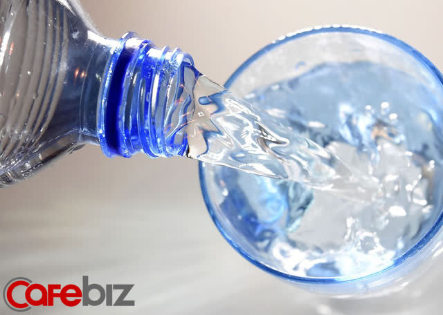 C&#225;ch một người đ&#224;n &#244;ng khiến Coca-Cola mất h&#224;ng chục triệu USD, bị người mua tẩy chay chỉ bằng một c&#250; điện thoại - Ảnh 3