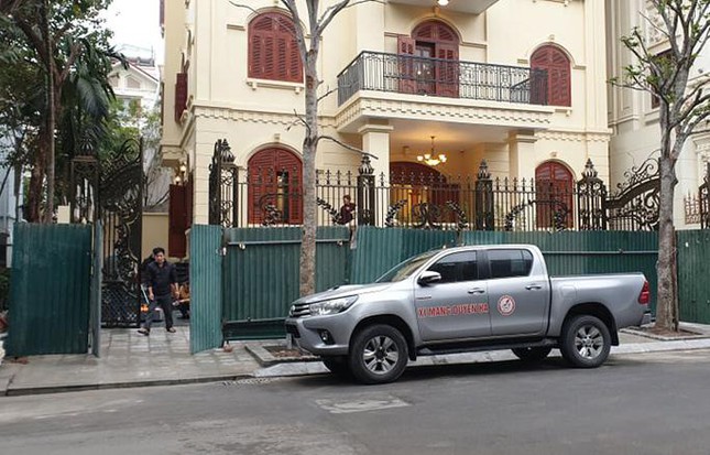 Biệt thự vi phạm bị ph&aacute;t hiện từ sớm nhưng chủ đầu tư cố t&igrave;nh thi c&ocirc;ng, đến nay đ&atilde; ho&agrave;n thiện.