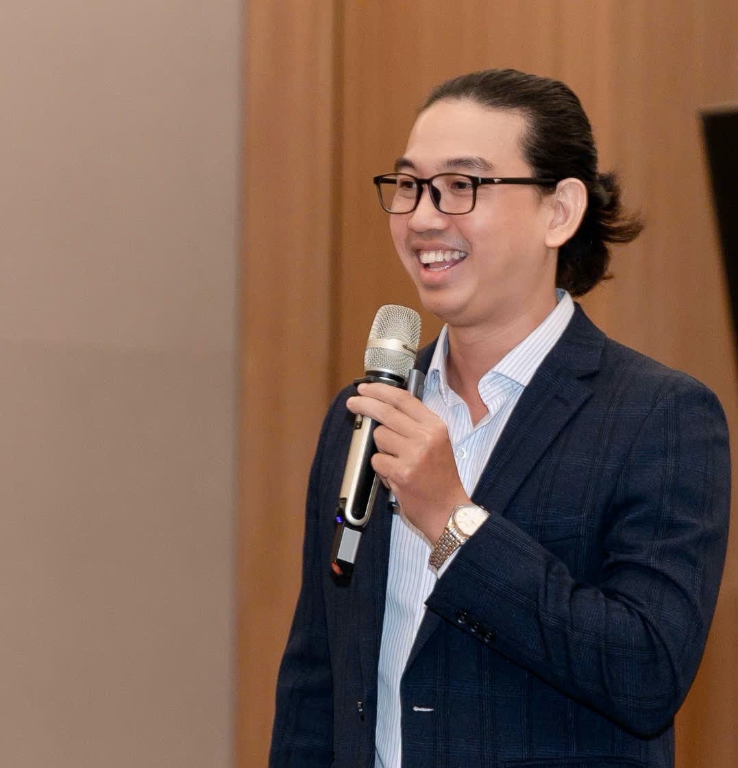 Chuy&ecirc;n gia kinh tế Trần Nguy&ecirc;n Đ&aacute;n.