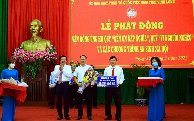 C&ocirc;ng ty CP KCN Phong Ph&uacute; đ&atilde; c&oacute; Tổng Gi&aacute;m đốc, người đại diện ph&aacute;p luật mới l&agrave; &ocirc;ng Trần Tấn Hồng Cương (giữa).