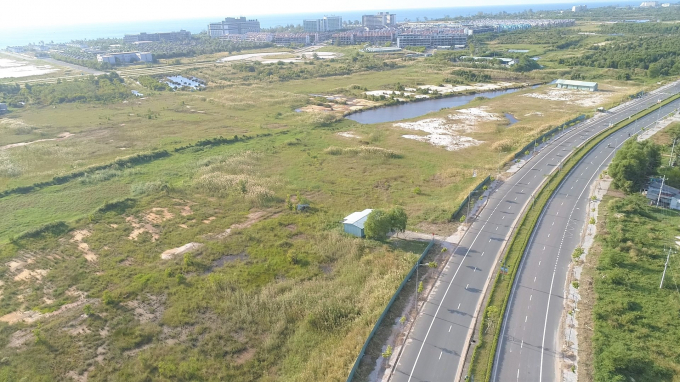 Dự &aacute;n Khu Villas B&atilde;i Trường Riverside vẫn đang chỉ l&agrave; b&atilde;i đất trống