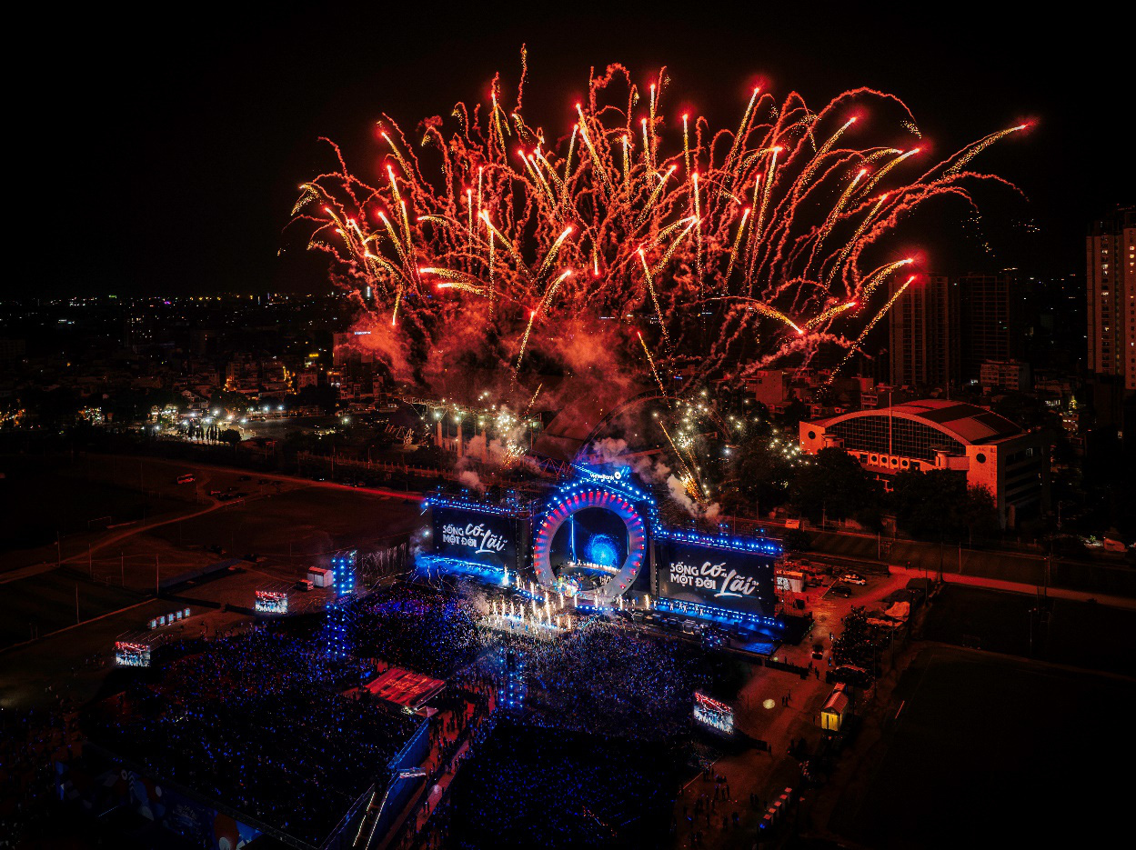 To&agrave;n cảnh Concert Sống một đời c&oacute; &ldquo;l&atilde;i" - Ảnh: Vietinbank