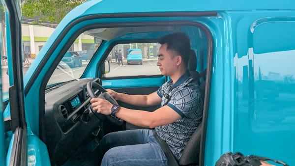 Ít chi phí, nhiều lợi thế: VinFast EC Van trở thành chiếc xe trong mơ với người chạy dịch vụ vận tải - Ảnh 1