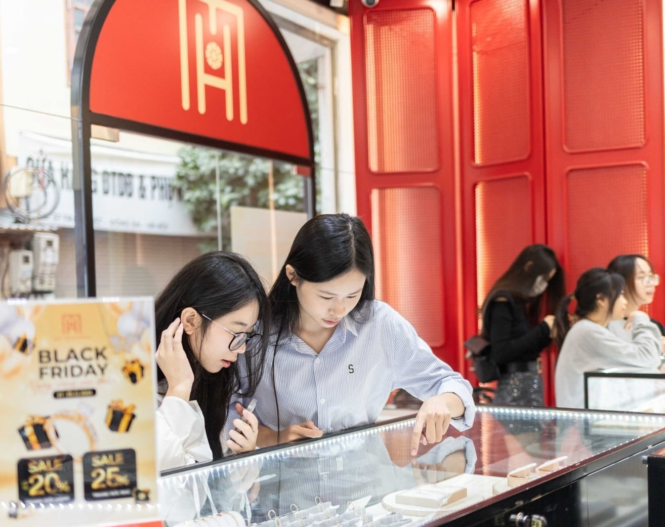 Giá vàng hôm nay 30/1: 'Rơi tự do', vàng miếng thủng mốc 190 triệu/lượng - Ảnh 2