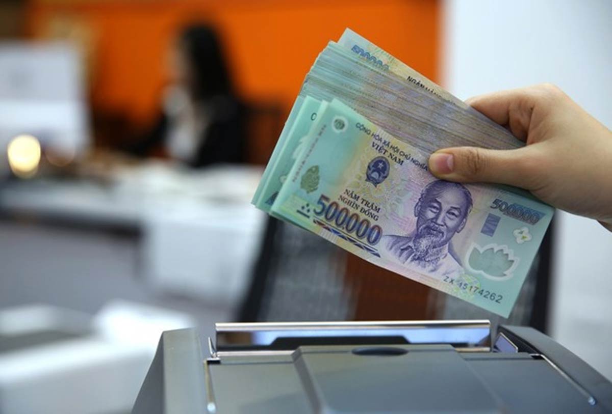 Sau Tết, l&#227;i suất tiết kiệm l&#234;n mạnh, l&#227;i vay lần lượt điều chỉnh tăng - Ảnh 1