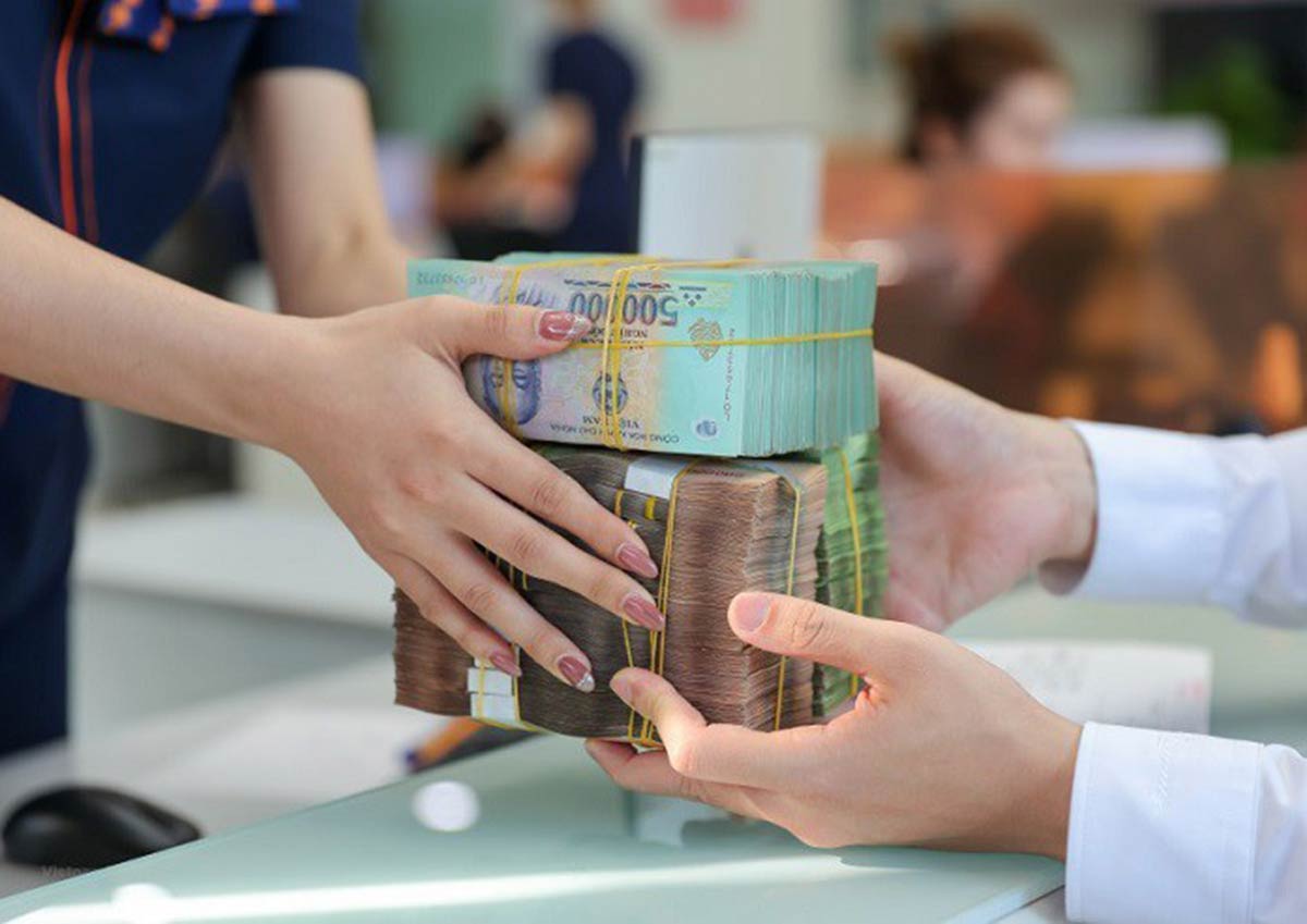 Sau Tết, l&#227;i suất tiết kiệm l&#234;n mạnh, l&#227;i vay lần lượt điều chỉnh tăng - Ảnh 2