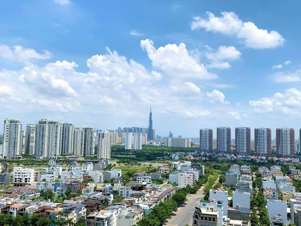 Thị trường bất động sản sẽ c&oacute; t&iacute;n hiệu đảo chiều v&agrave; c&acirc;n bằng hơn v&agrave;o giai đoạn cuối năm 2023. Ảnh minh họa từ internet&nbsp;