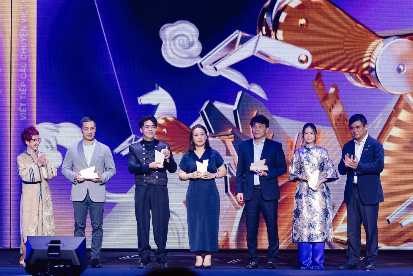 Ng&acirc;n h&agrave;ng Hạnh Ph&uacute;c của SHB được vinh danh tại WeChoice Awards 2025