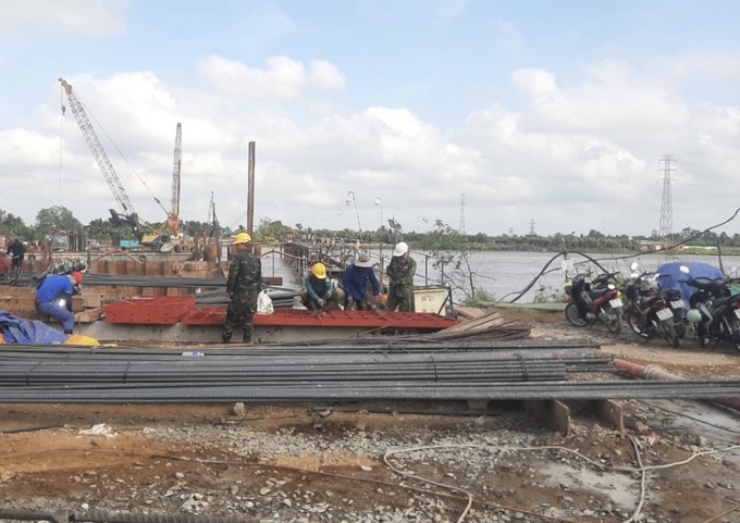 C&ocirc;ng trường thi c&ocirc;ng dự &aacute;n cầu Rạch Miễu 2.