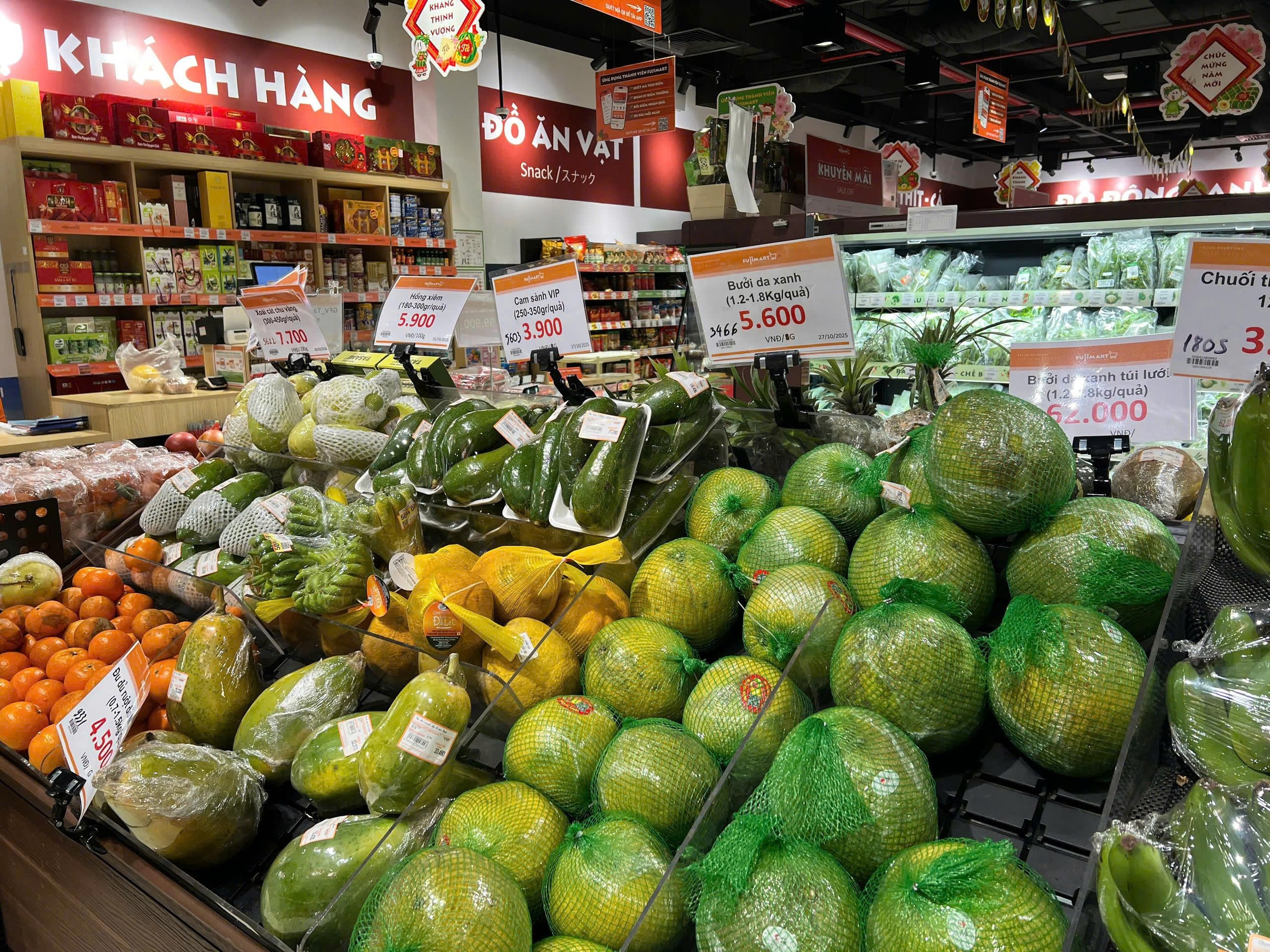 Gi&aacute; rau củ quả tại si&ecirc;u thị.