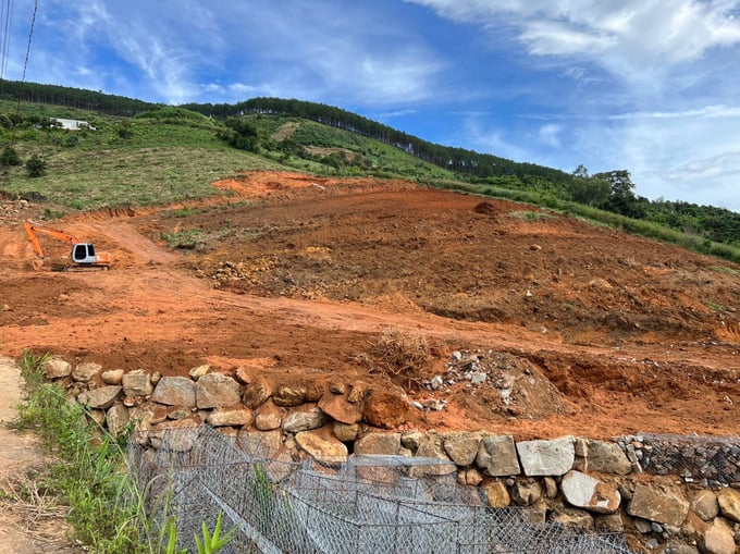 Vị tr&iacute; được cho l&agrave; dự &aacute;n Nam Ban 7 (Nam Ban Paradise) tọa lạc được đ&agrave;o bới nham nhở năm 2023.