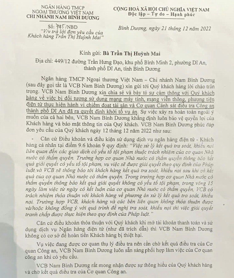 B&#236;nh Dương: Nữ kh&#225;ch h&#224;ng mất 300 triệu đồng trong t&#224;i khoản Vietcombank - Ảnh 3