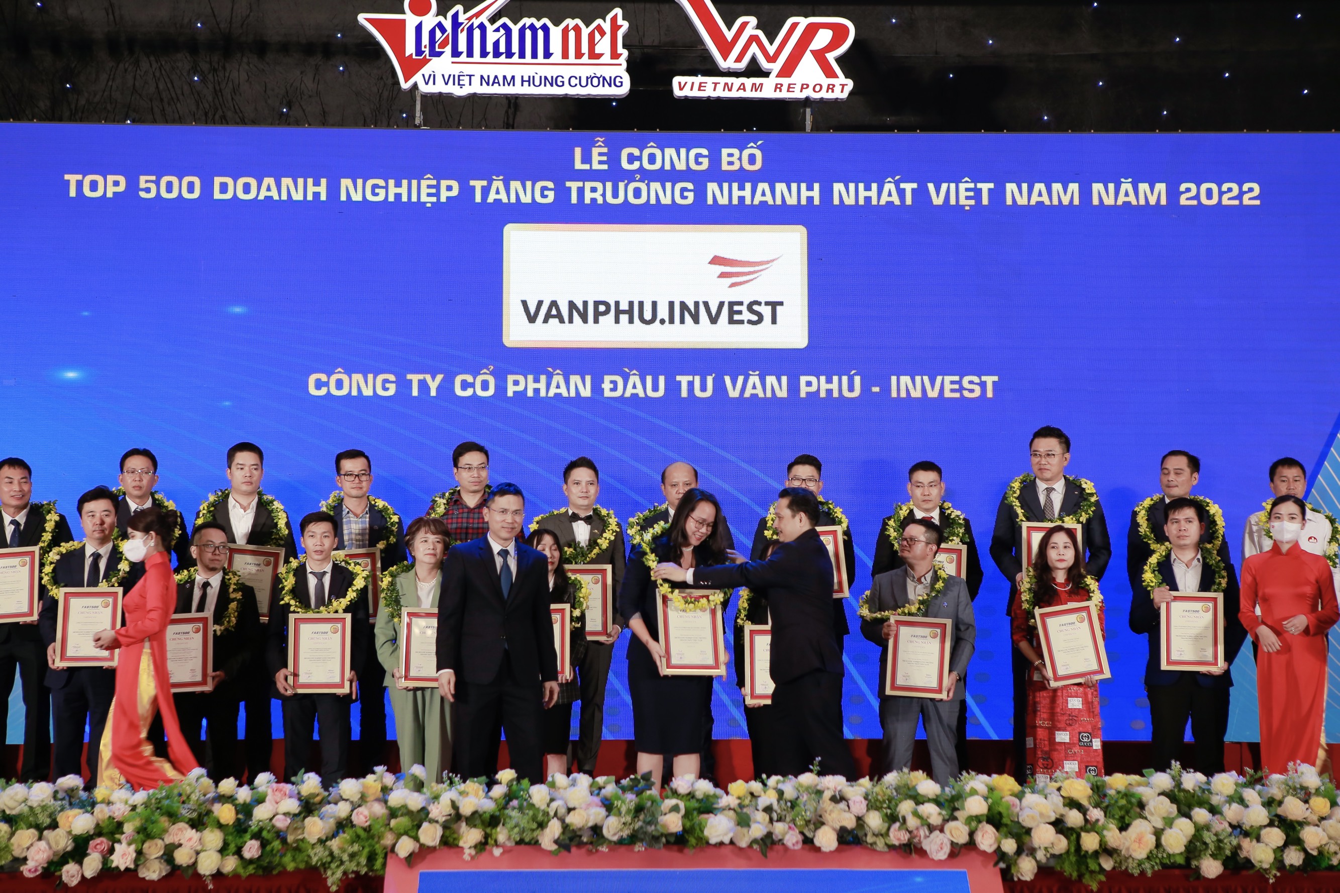 Văn Phú – Invest tiếp tục nằm trong Top 500 Doanh nghiệp tăng trưởng nhanh nhất Việt Nam - Ảnh 1