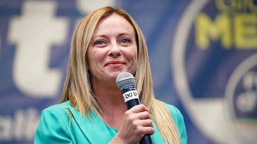 Giorgia Meloni - nữ Thủ tướng đầu ti&ecirc;n của Italia.