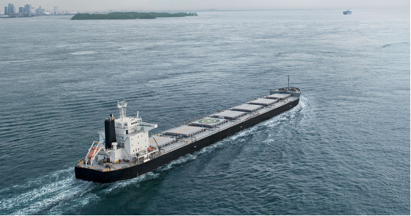 Bộ T&agrave;i ch&iacute;nh đang đề xuất giảm thuế nhập khẩu ưu đ&atilde;i (MFN) đối với nhiều mặt h&agrave;ng xăng dầu. Ảnh: Exxon Mobil