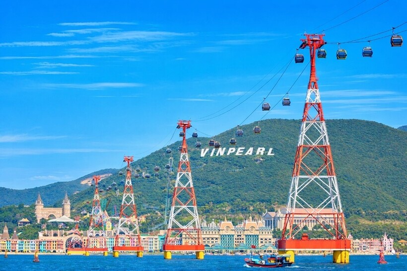 Tuyến c&aacute;p treo Vinpearl - biểu tượng du lịch của th&agrave;nh phố biển Nha Trang.