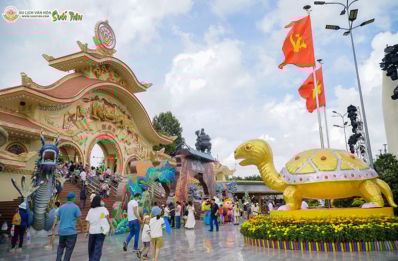 C&ocirc;ng ty cổ phần Du lịch Văn h&oacute;a Suối Ti&ecirc;n (Suối Ti&ecirc;n Group) được th&agrave;nh lập v&agrave;o ng&agrave;y 13/10/2008.