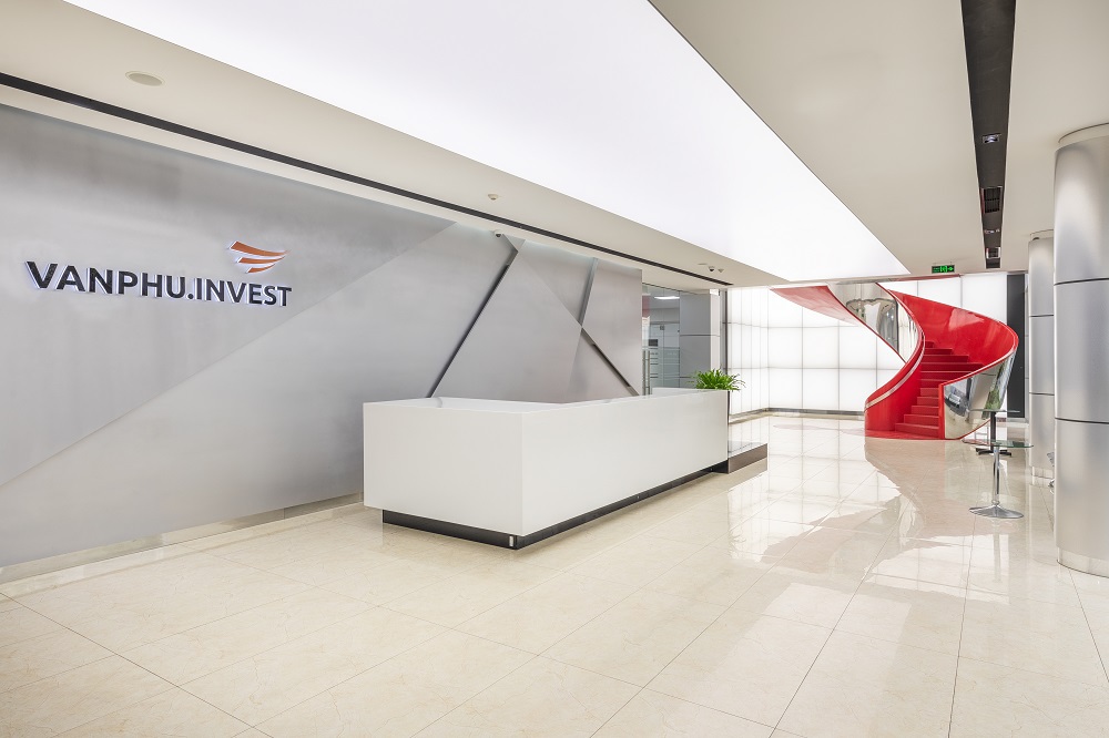 Sảnh tầng 1 c&ocirc;ng ty Văn Ph&uacute; - Invest