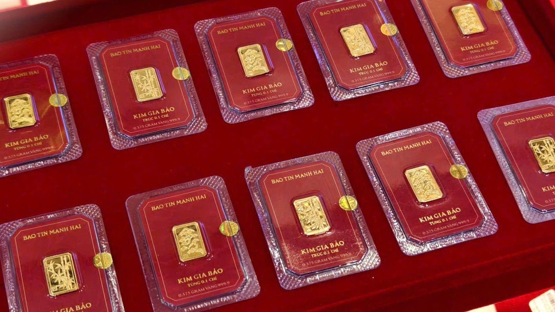 Giá vàng hôm nay 11/3: Vàng nhẫn vượt 186 triệu/lượng - Ảnh 1