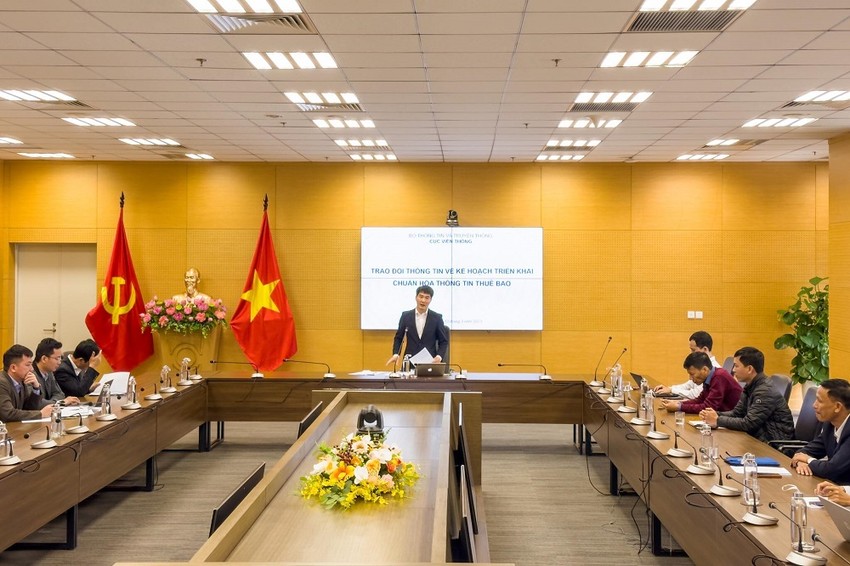 &Ocirc;ng Nguyễn Phong Nh&atilde; - Ph&oacute; Cục trưởng Cục Viễn th&ocirc;ng, Bộ TT&amp;TT ph&aacute;t biểu tại cuộc họp. Ảnh: VT&nbsp;