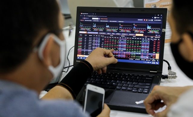 Điểm mặt 4 m&#227; cổ phiếu tr&#234;n HNX ch&#237;nh thức bị đ&#236;nh chỉ giao dịch - Ảnh 1