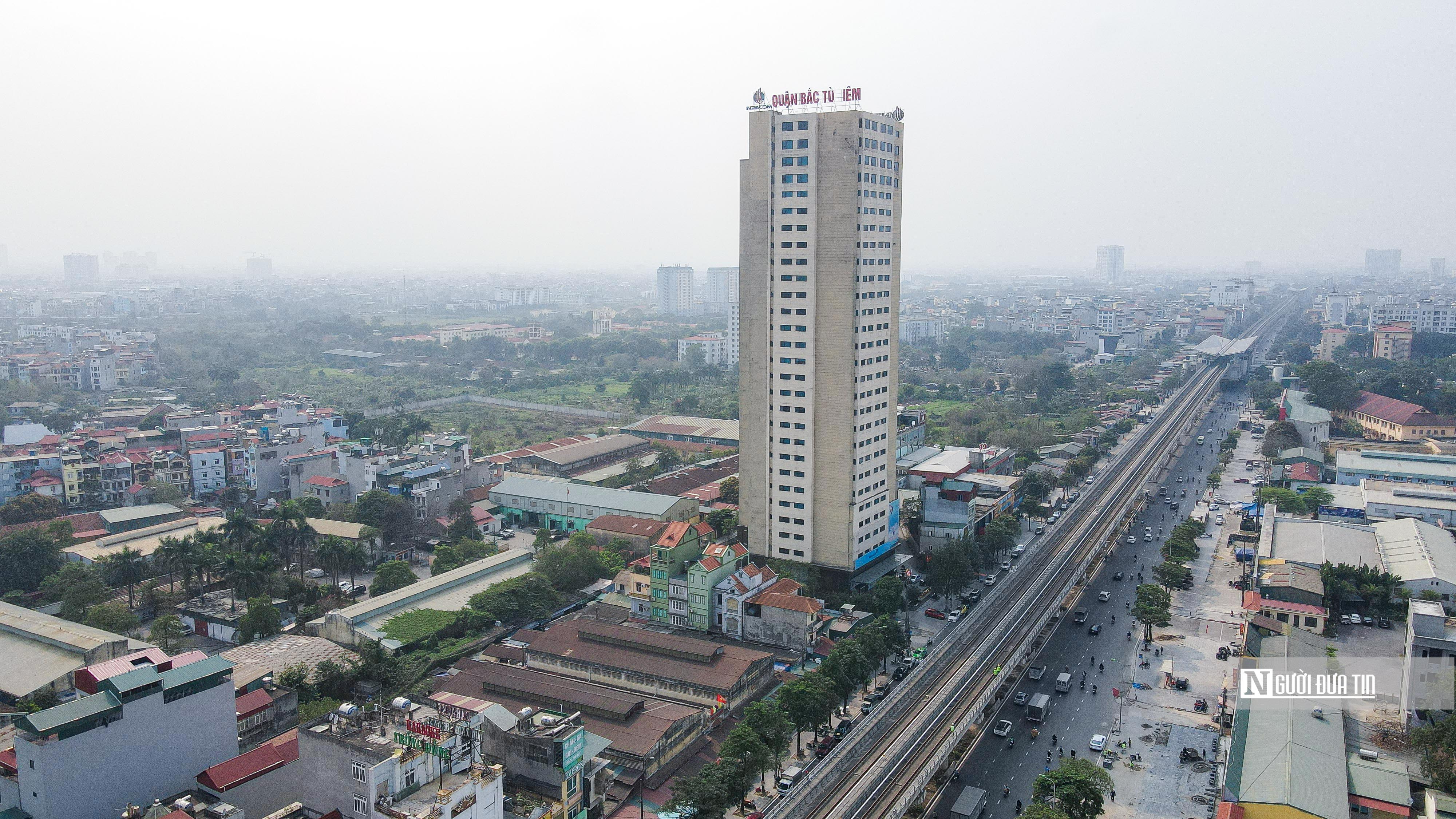 Thanh tra Ch&iacute;nh phủ chỉ ra vi phạm của Vinasport ở khu đất 4.500m2 tại Cầu Diễn (quận Bắc Từ Li&ecirc;m). Khu đất n&agrave;y được Vinasport lập dự &aacute;n đầu tư khu văn ph&ograve;ng, nh&agrave; ở kết hợp dịch vụ c&ocirc;ng cộng v&agrave; k&yacute; hợp đồng hợp t&aacute;c với C&ocirc;ng ty Intracom năm 2009.