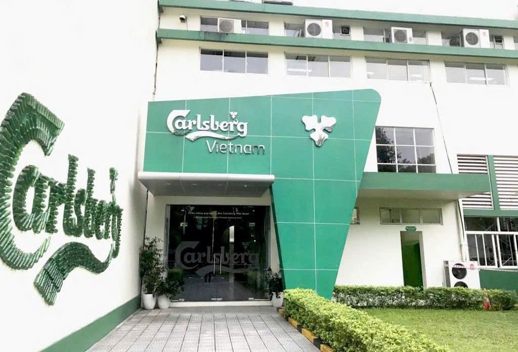 Nh&agrave; m&aacute;y bia Carlsberg Việt Nam tại Huế.