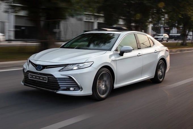 Hơn 2.000 xe Toyota Camry bị triệu hồi.