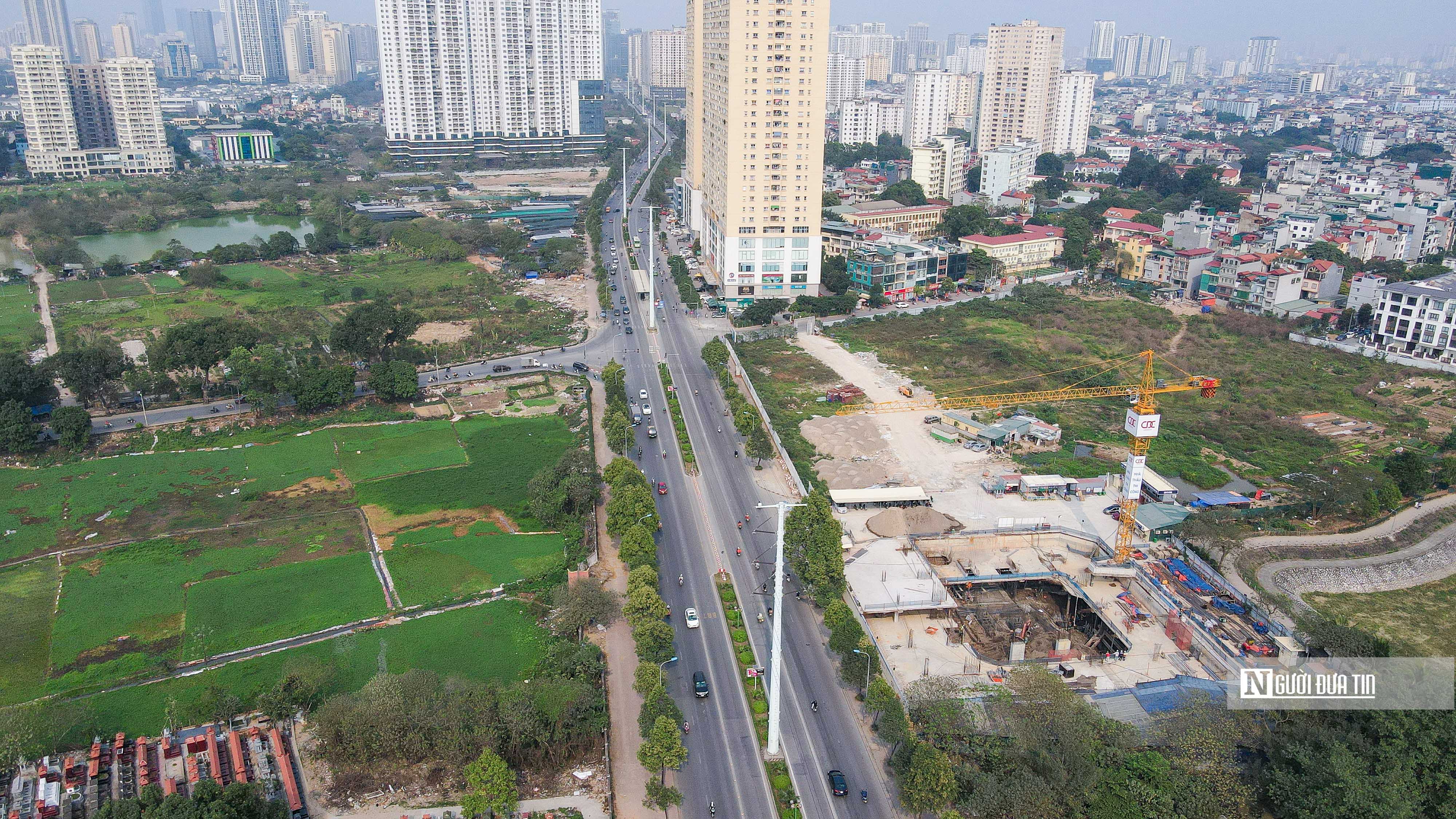 Dự &aacute;n nằm tr&ecirc;n tuyến đường Tố Hữu (L&ecirc; Văn Lương k&eacute;o d&agrave;i).