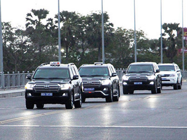 Bộ t&#224;i ch&#237;nh đề xuất mức gi&#225; mua xe &#244; t&#244; c&#244;ng mới - Ảnh 1