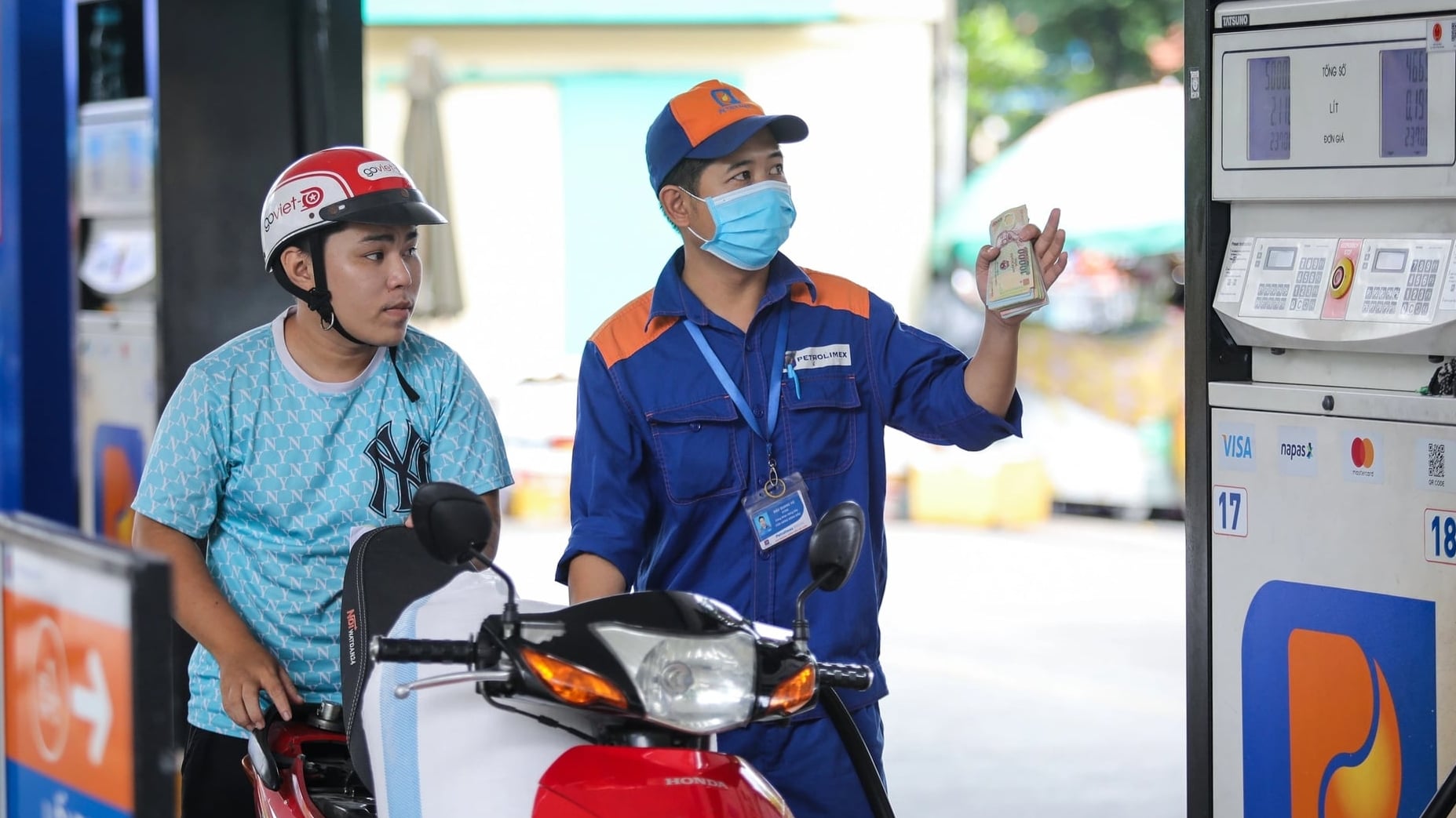 Giá xăng tăng hơn 5.100 đồng, dầu hỏa tăng gần 8.000 đồng - Ảnh 1