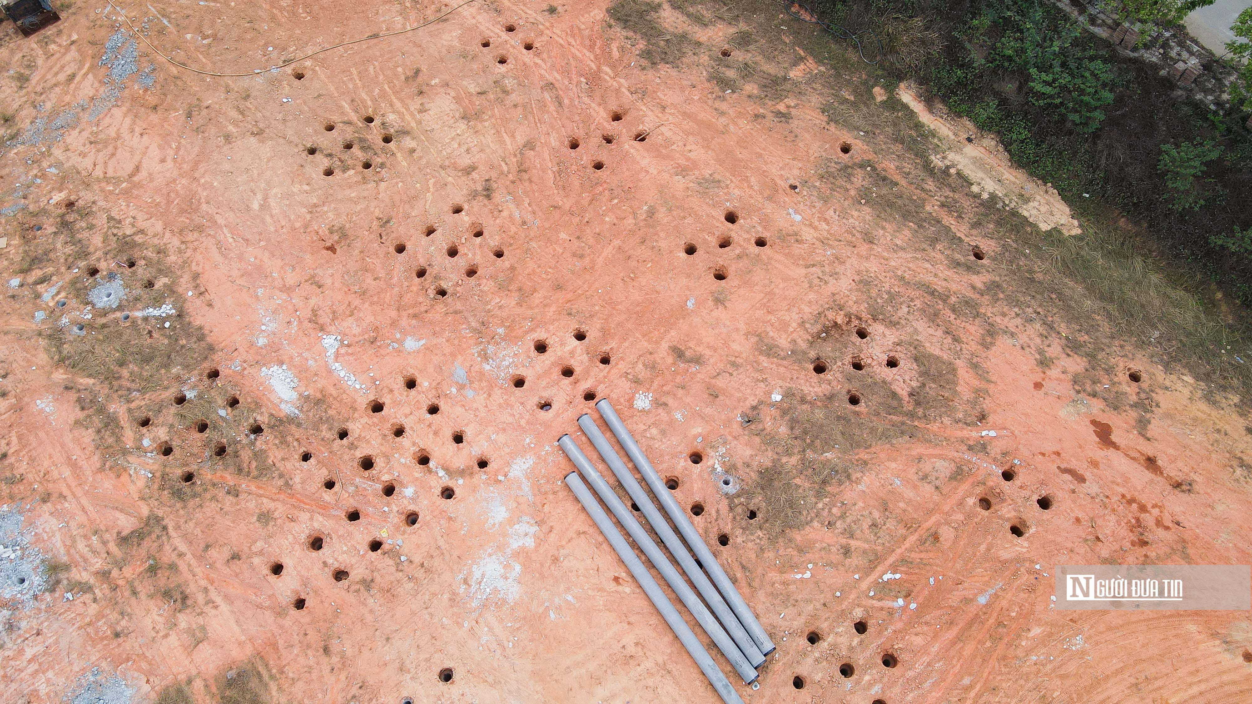 Cọc m&oacute;ng b&ecirc;n trong dự &aacute;n.