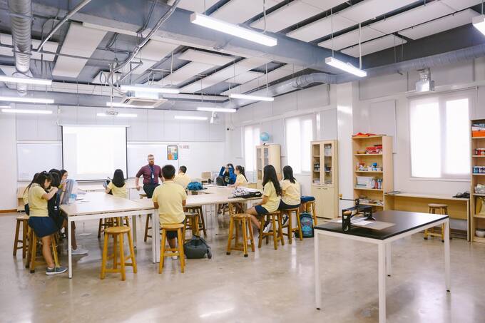 Hệ sinh th&aacute;i của b&agrave; Nguyễn Thị &Uacute;t Em chủ yếu l&agrave; gi&aacute;o dục.