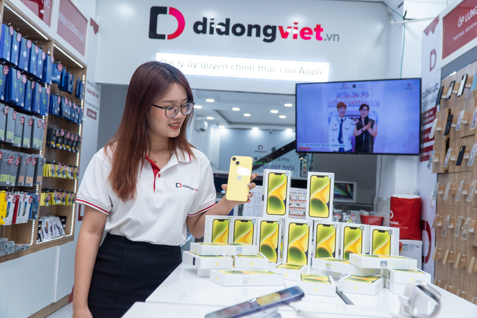 Tin tức công nghệ mới nóng nhất hôm nay 27/3: iPhone 14 màu vàng vừa lên kệ giá đã bất ngờ - Ảnh 1