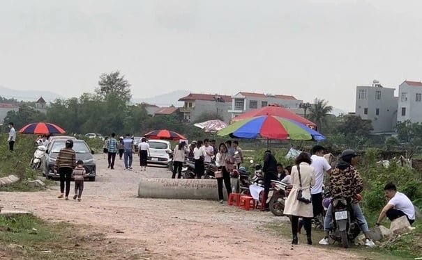 Nhiều địa phương đưa ra cảnh b&aacute;o về nguy cơ "sốt đất ảo" theo tin đồn s&aacute;p nhập tỉnh.